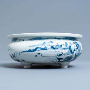 A Chinese blue and white tripod censer with a landscape, Dehua, Kangxi — photo 4