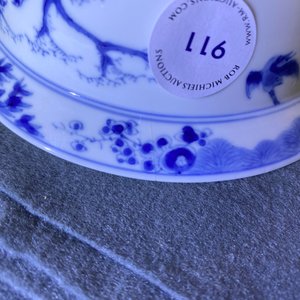 A Chinese blue and white 'twelve magpies' bowl, Chenghua mark, Kangxi — photo 9