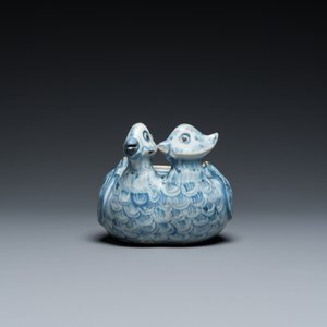 A Chinese blue and white twin duck-form water dropper, Ming — 照片 5