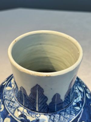 A Chinese blue and white vase and a vessel, 19th C. — photo 20