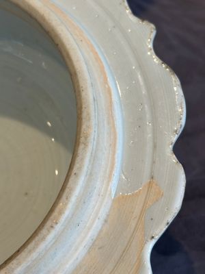A Chinese blue and white vase and cover with landscapes and flowers, Kangxi — photo 11