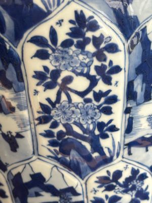 A Chinese blue and white vase and cover with landscapes and flowers, Kangxi — photo 20