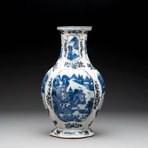 A Chinese blue and white vase depicting the Pearl River and the Whampoa Pagoda, Qianlong mark and of the period — 照片 1