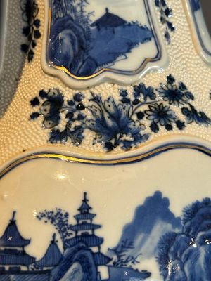 A Chinese blue and white vase depicting the Pearl River and the Whampoa Pagoda, Qianlong mark and of the period — photo 10