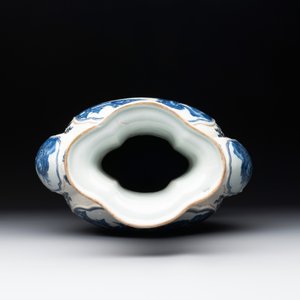 A Chinese blue and white vase depicting the Pearl River and the Whampoa Pagoda, Qianlong mark and of the period — photo 5