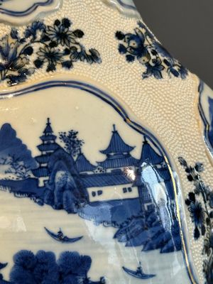 A Chinese blue and white vase depicting the Pearl River and the Whampoa Pagoda, Qianlong mark and of the period — photo 24