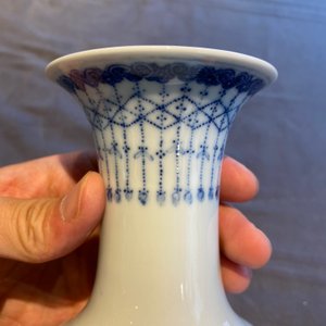 A Chinese blue and white vase in the style of Wang Bu, Yongzheng mark, 20th C. — 照片 14