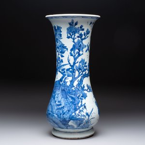 A Chinese blue and white vase with birds among flowering branches, Kangxi — 照片 2