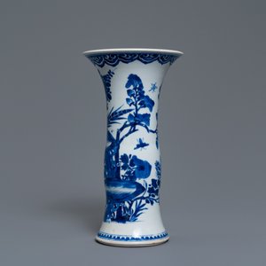 A Chinese blue and white vase with birds among flowers, Kangxi — photo 2