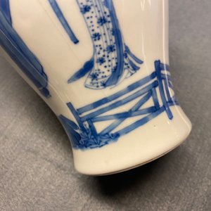 A Chinese blue and white vase with elephant handles, Kangxi mark and of the period — photo 11