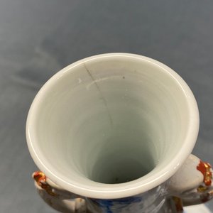 A Chinese blue and white vase with elephant handles, Kangxi mark and of the period — photo 12