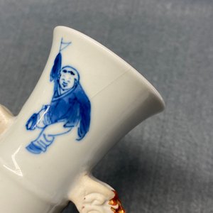 A Chinese blue and white vase with elephant handles, Kangxi mark and of the period — photo 13