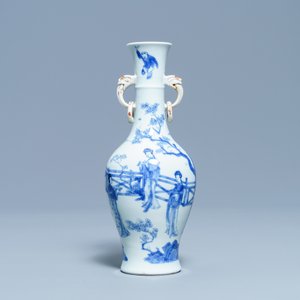 A Chinese blue and white vase with elephant handles, Kangxi mark and of the period — photo 3