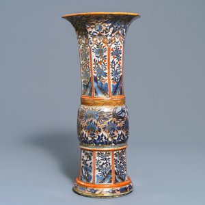 A Chinese blue and white vase with European clobbered decoration, Kangxi — 照片 2