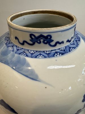 A Chinese blue and white vase with narrative design, 19th C. — foto 11