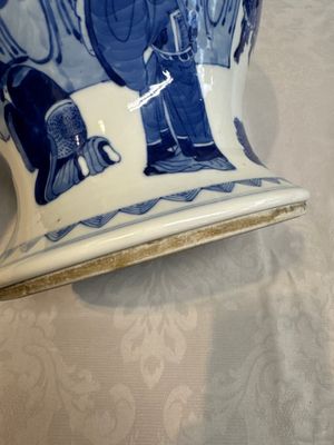 A Chinese blue and white vase with narrative design, 19th C. — foto 16