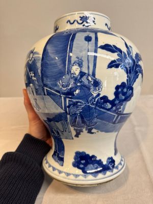 A Chinese blue and white vase with narrative design, 19th C. — foto 7