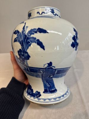 A Chinese blue and white vase with narrative design, 19th C. — foto 9