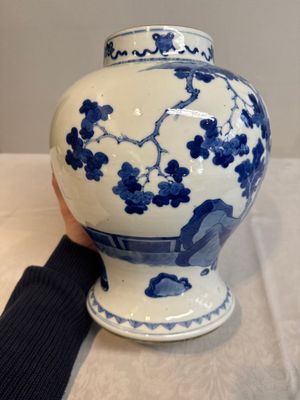 A Chinese blue and white vase with narrative design, 19th C. — foto 10