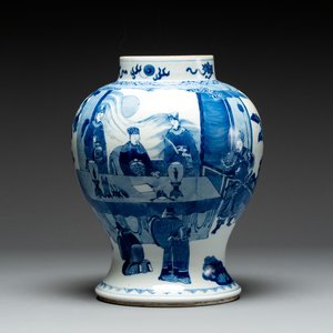 A Chinese blue and white vase with narrative design, 19th C. — foto 1
