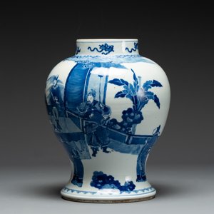 A Chinese blue and white vase with narrative design, 19th C. — foto 2