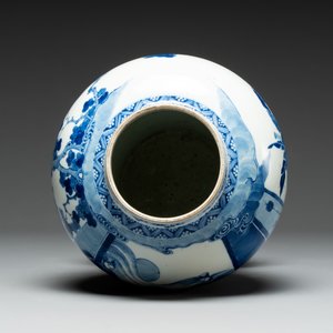 A Chinese blue and white vase with narrative design, 19th C. — foto 5