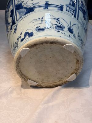 A Chinese blue and white vase with narrative design, Kangxi — photo 13