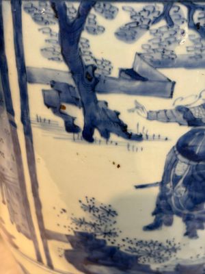 A Chinese blue and white vase with narrative design, Kangxi — photo 8