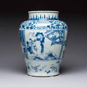 A Chinese blue and white vase with narrative design, Kangxi — photo 3