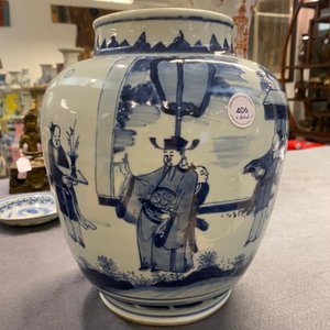 A Chinese blue and white vase with narrative design on wooden stand, Transitional period — photo 23