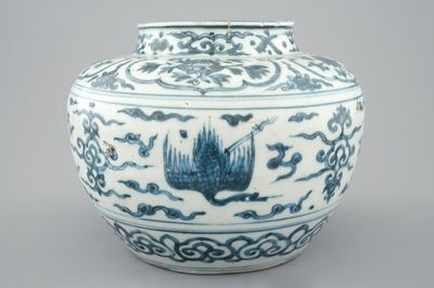 A Chinese blue and white vase with phoenixes, Ming Dynasty