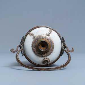 A Chinese blue and white Vietnamese market 'Bleu de Hue' water pipe, 19th C. — 照片 6