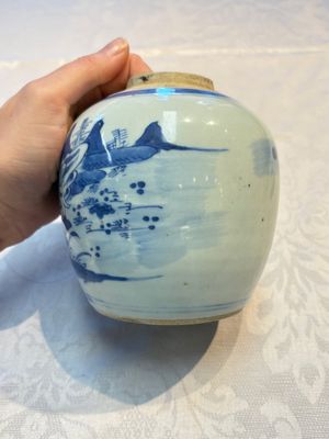 A Chinese blue and white Wang-Bu-style go stones or Yunzi 雲子 box, a four-tier stacking box and a covered jar, 19th C. — photo 13