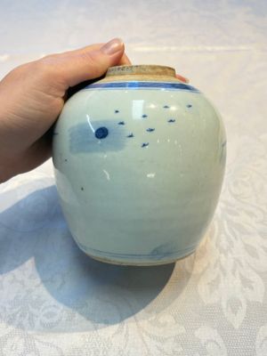 A Chinese blue and white Wang-Bu-style go stones or Yunzi 雲子 box, a four-tier stacking box and a covered jar, 19th C. — photo 14