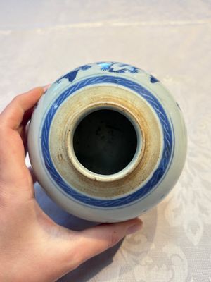 A Chinese blue and white Wang-Bu-style go stones or Yunzi 雲子 box, a four-tier stacking box and a covered jar, 19th C. — photo 15