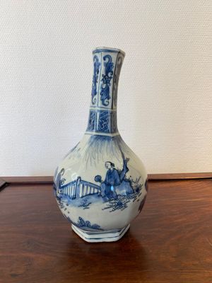 A Chinese blue and white 'Wang Xizhi' bottle vase, Transitional period — 照片 2