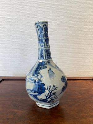 A Chinese blue and white 'Wang Xizhi' bottle vase, Transitional period — 照片 4
