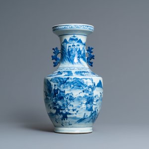 A Chinese blue and white 'warriors' vase, 19th C. — 照片 3