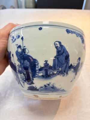 A Chinese blue and white 'Wen Wang Fang Xian 文王訪賢' scroll pot, Transitional period — foto 6