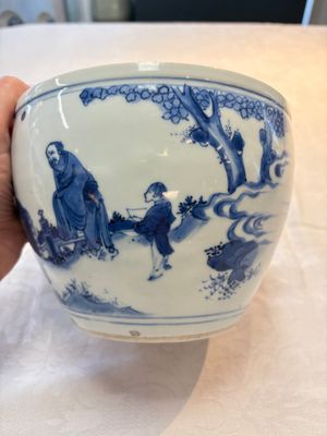 A Chinese blue and white 'Wen Wang Fang Xian 文王訪賢' scroll pot, Transitional period — foto 7