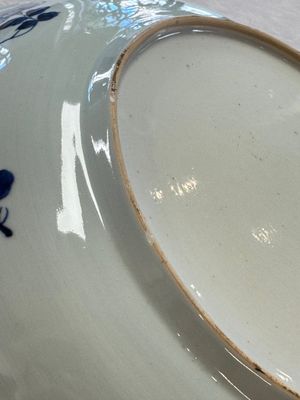 A Chinese blue and white 'Willow and Lotus' dish, Qianlong — 照片 14