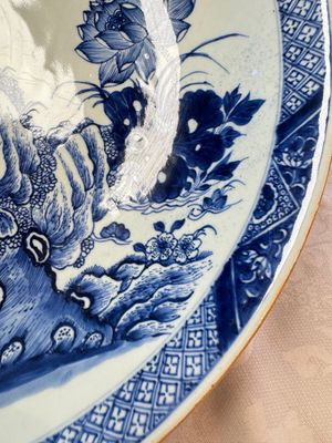 A Chinese blue and white 'Willow and Lotus' dish, Qianlong — 照片 8