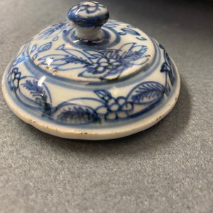 A Chinese blue and white wine ewer and cover, Wanli — photo 9