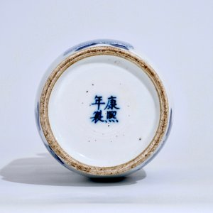 A Chinese blue and white "Wu Shuang Pu" rouleau vase, 19/20th C. — photo 5