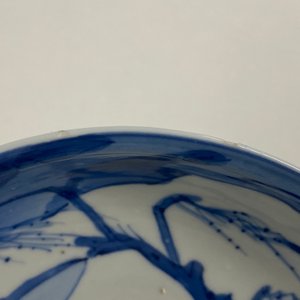 A Chinese blue and white 'Xi Xiang Ji' shallow bowl depicting Cui Yingying and her mother, Kangxi — 照片 12