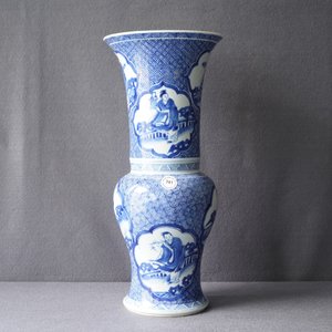 A Chinese blue and white yenyen 'immortals' vase, Kangxi — photo 14