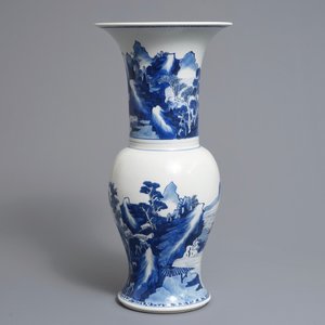 A Chinese blue and white yenyen 'river landscape' vase, Kangxi — photo 2