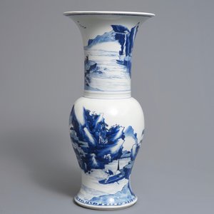 A Chinese blue and white yenyen 'river landscape' vase, Kangxi — photo 4