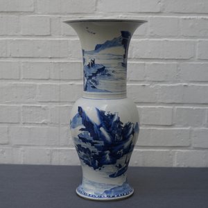A Chinese blue and white yenyen 'river landscape' vase, Kangxi — photo 7