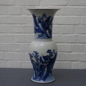 A Chinese blue and white yenyen 'river landscape' vase, Kangxi — photo 9